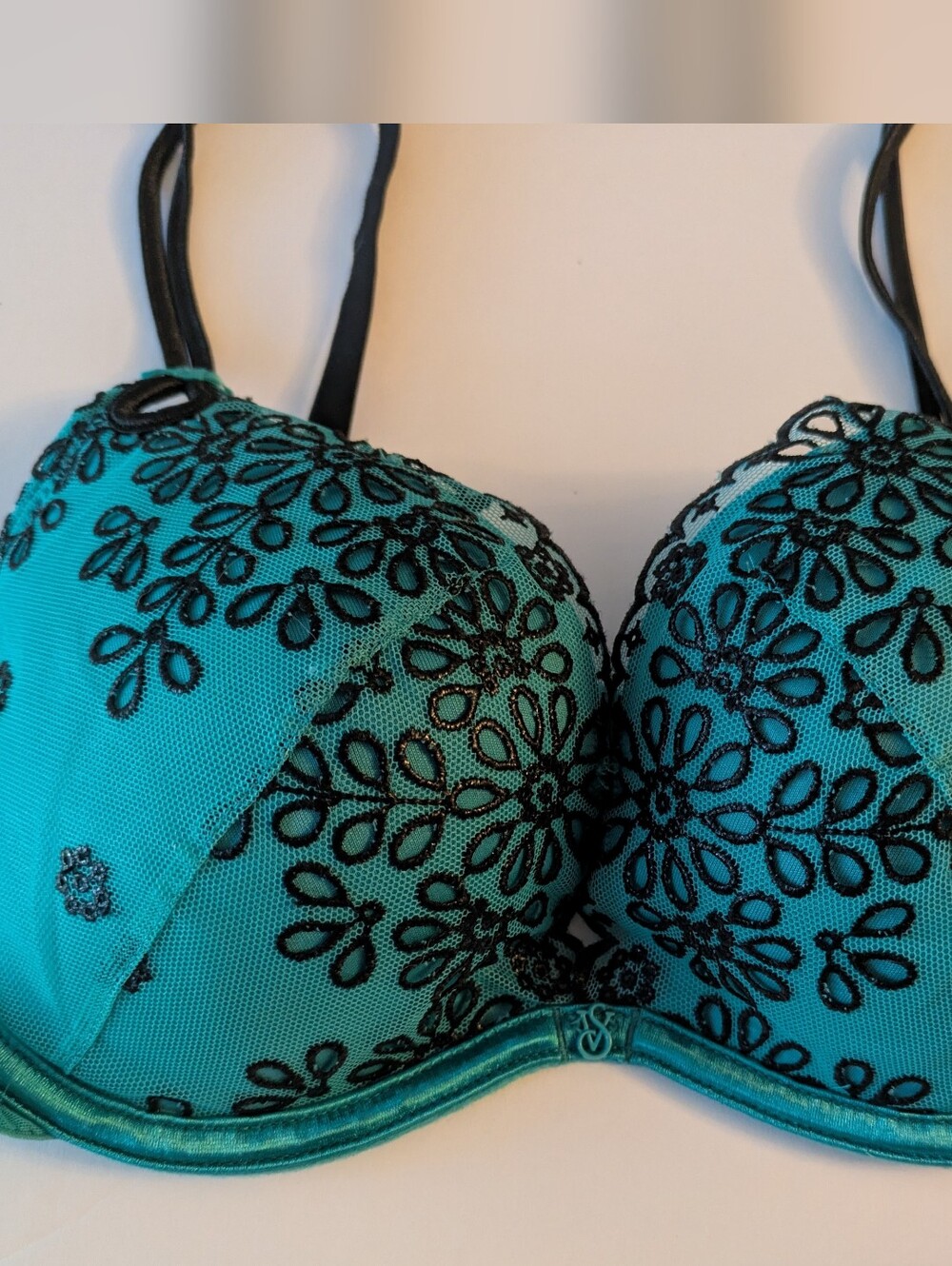 Victoria's Secret Teal Lace-Embroidered Push-Up Bra 34c